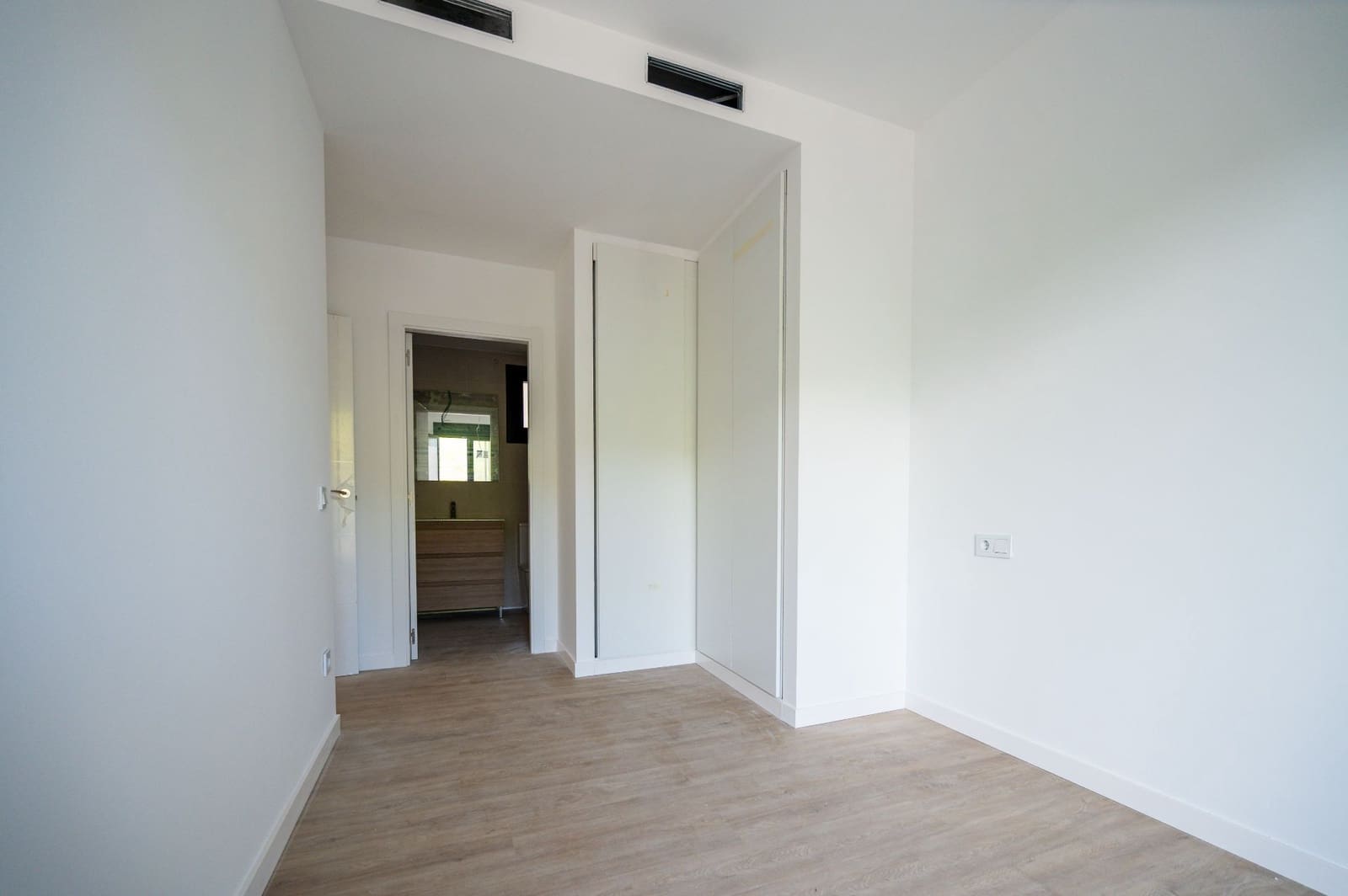 2 bedroom Flat for sale in Sant Antoni de Portmany with pool - € 560,000 (Ref: 10123399)