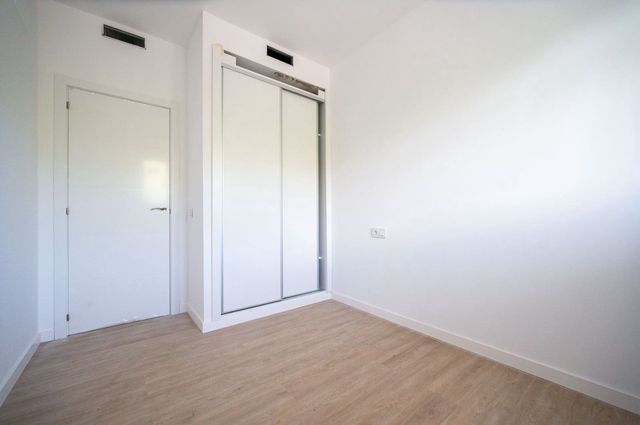 2 quarto Apartamento para venda em Sant Antoni de Portmany com piscina - 560 000 € (Ref: 10123399)