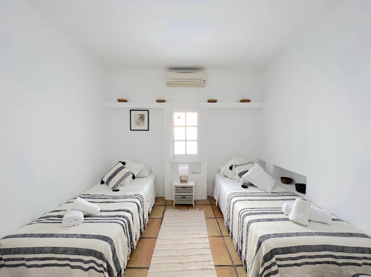 8 bedroom Villa for sale in Sant Antoni de Portmany with pool garage - € 2,950,000 (Ref: 10127664)