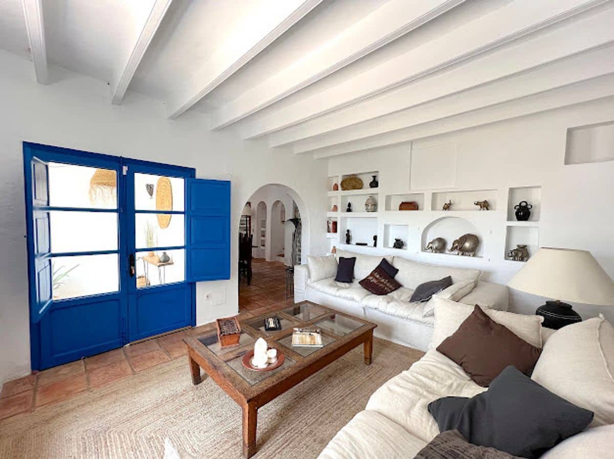 8 bedroom Villa for sale in Sant Antoni de Portmany with pool garage - € 2,950,000 (Ref: 10127664)