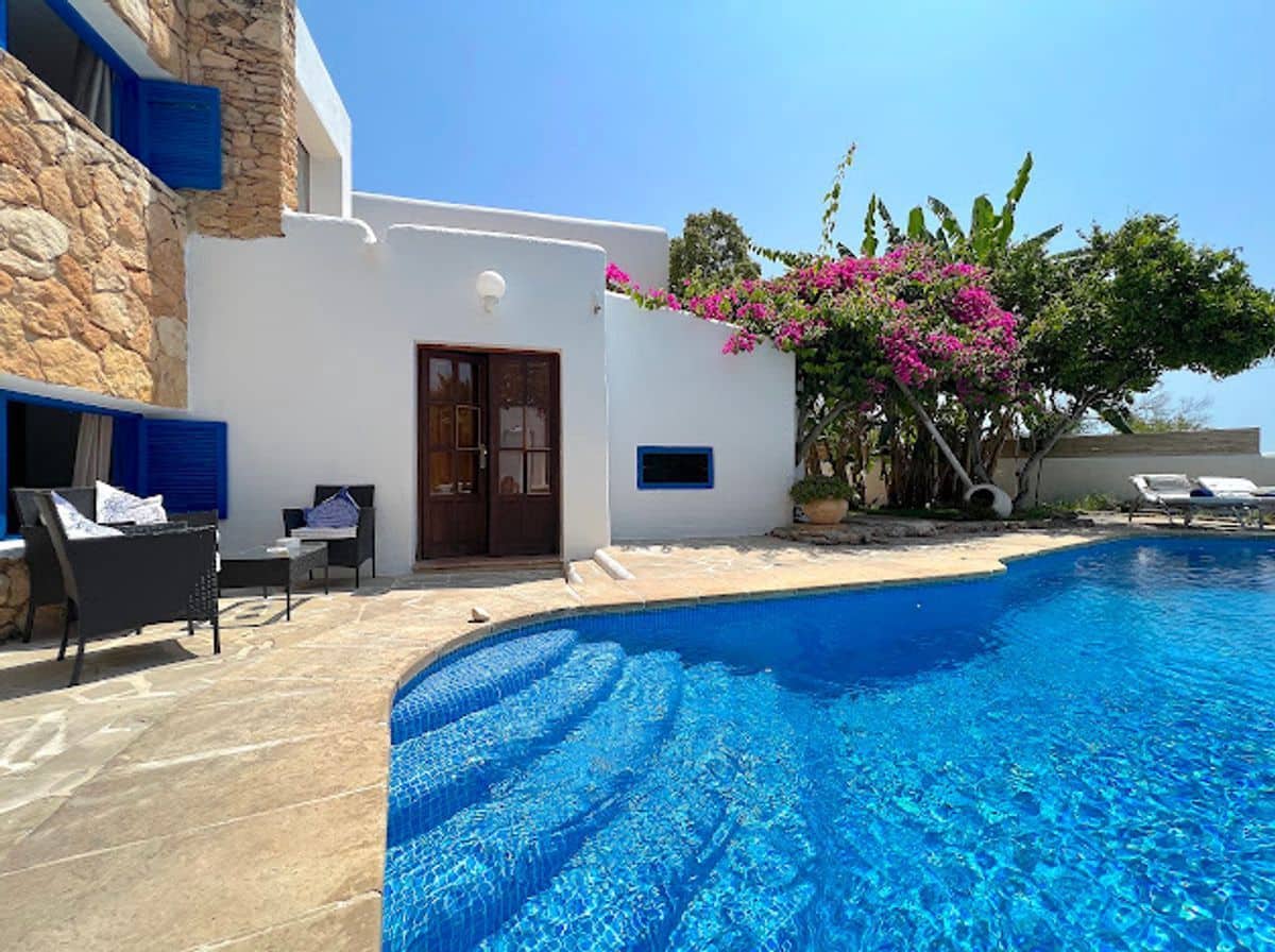 8 bedroom Villa for sale in Sant Antoni de Portmany with pool garage - € 2,950,000 (Ref: 10127664)
