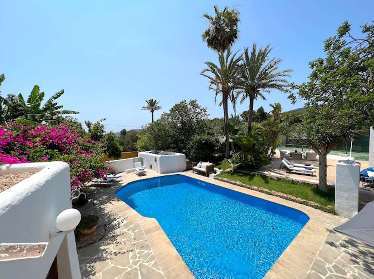 8 bedroom Villa for sale in Sant Antoni de Portmany with pool garage - € 2,950,000 (Ref: 10127664)