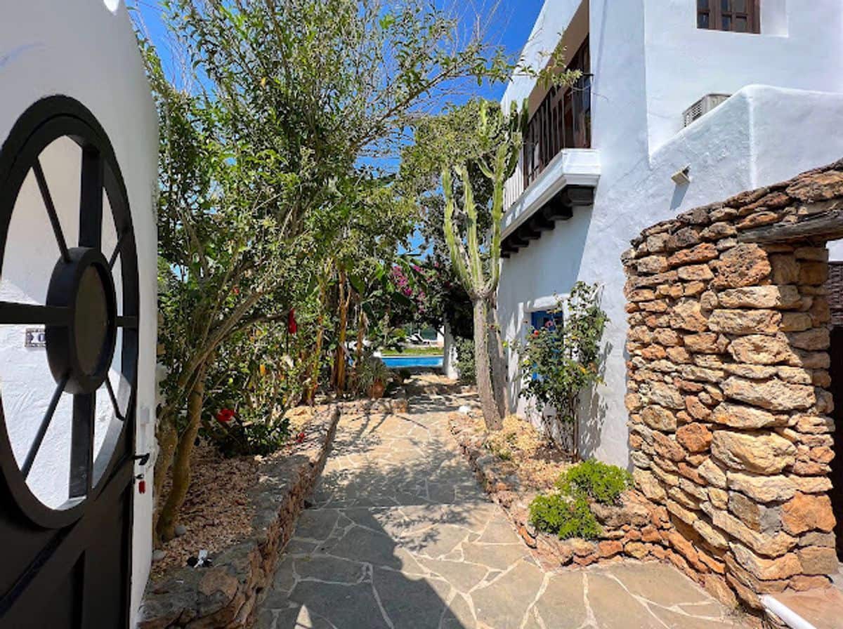 8 bedroom Villa for sale in Sant Antoni de Portmany with pool garage - € 2,950,000 (Ref: 10127664)