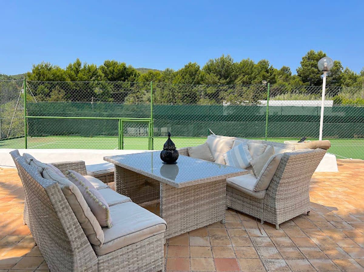 8 bedroom Villa for sale in Sant Antoni de Portmany with pool garage - € 2,950,000 (Ref: 10127664)