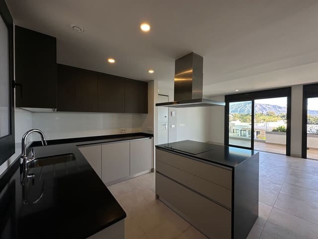 3 chambre Appartement à vendre à Atalaya-Isdabe, Estepona avec piscine garage - 785 000 € (Ref: 10127666)