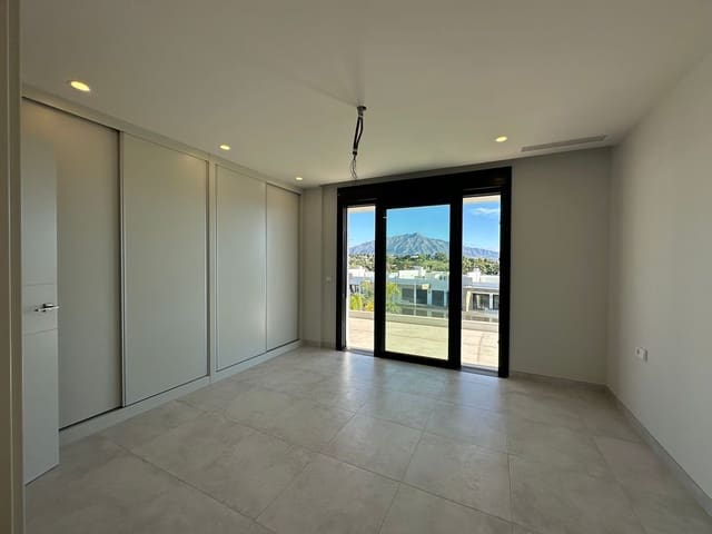 3 chambre Appartement à vendre à Atalaya-Isdabe, Estepona avec piscine garage - 785 000 € (Ref: 10127666)