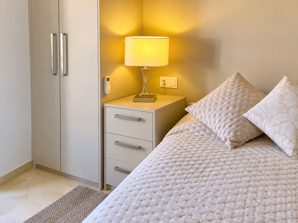 3 bedroom Flat for sale in Marbella with pool garage - € 1,530,000 (Ref: 10131164)