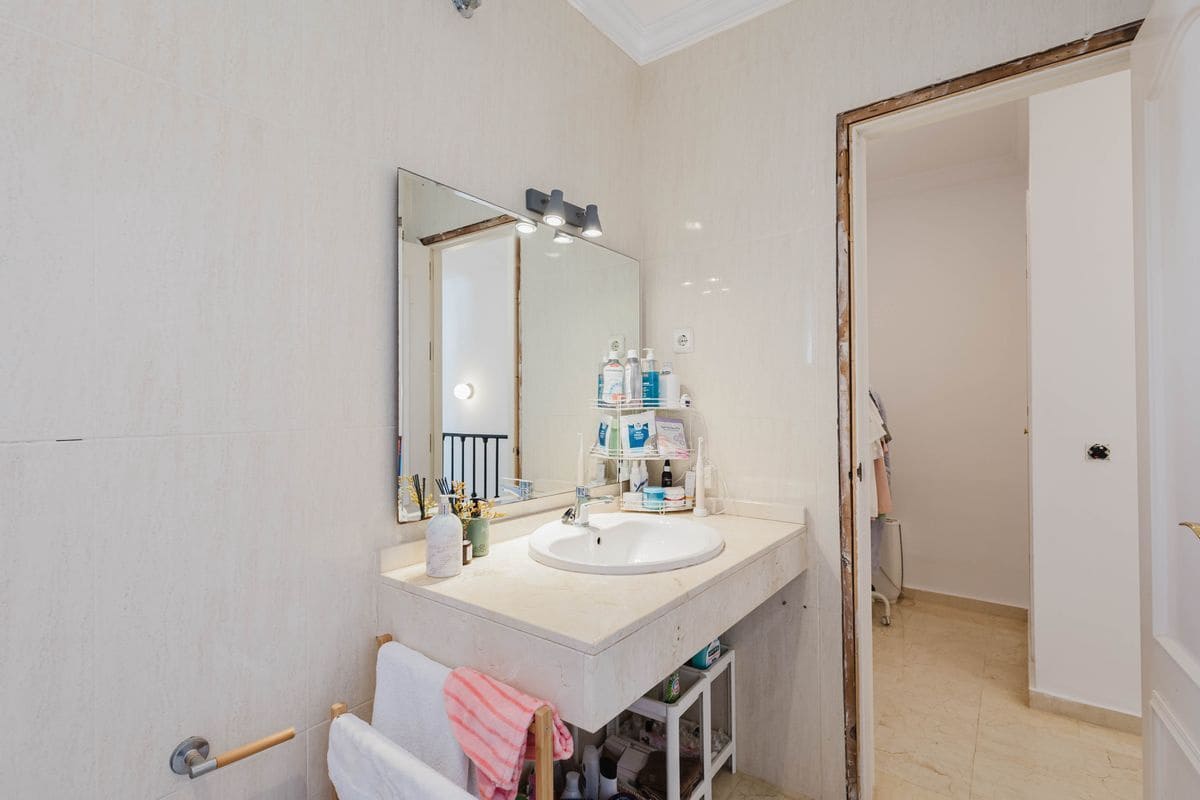 4 slaapkamer Villa te koop in New Golden Mile met zwembad garage - € 1.600.000 (Ref: 10131167)