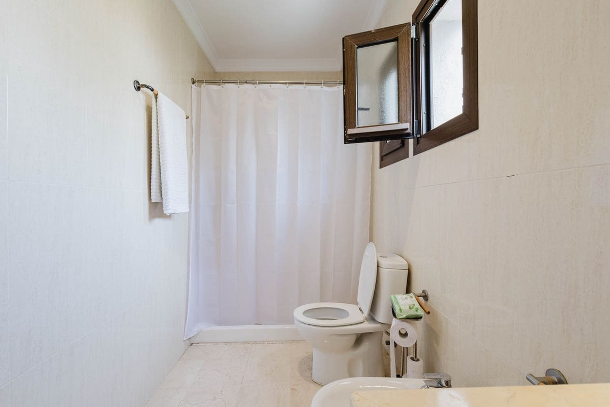 4 slaapkamer Villa te koop in New Golden Mile met zwembad garage - € 1.600.000 (Ref: 10131167)