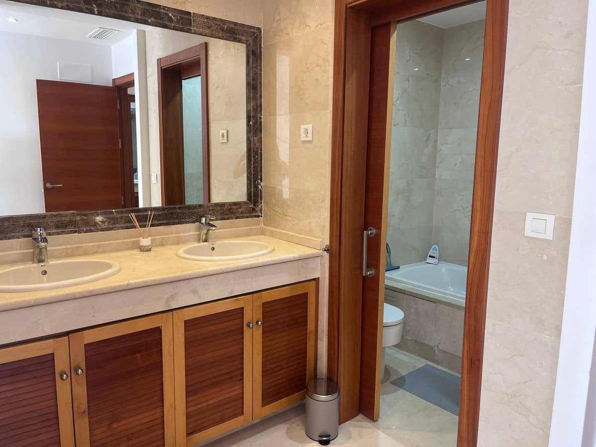 3 Zimmer Villa zu verkaufen in Estepona - 465.000 € (Ref: 10135596)