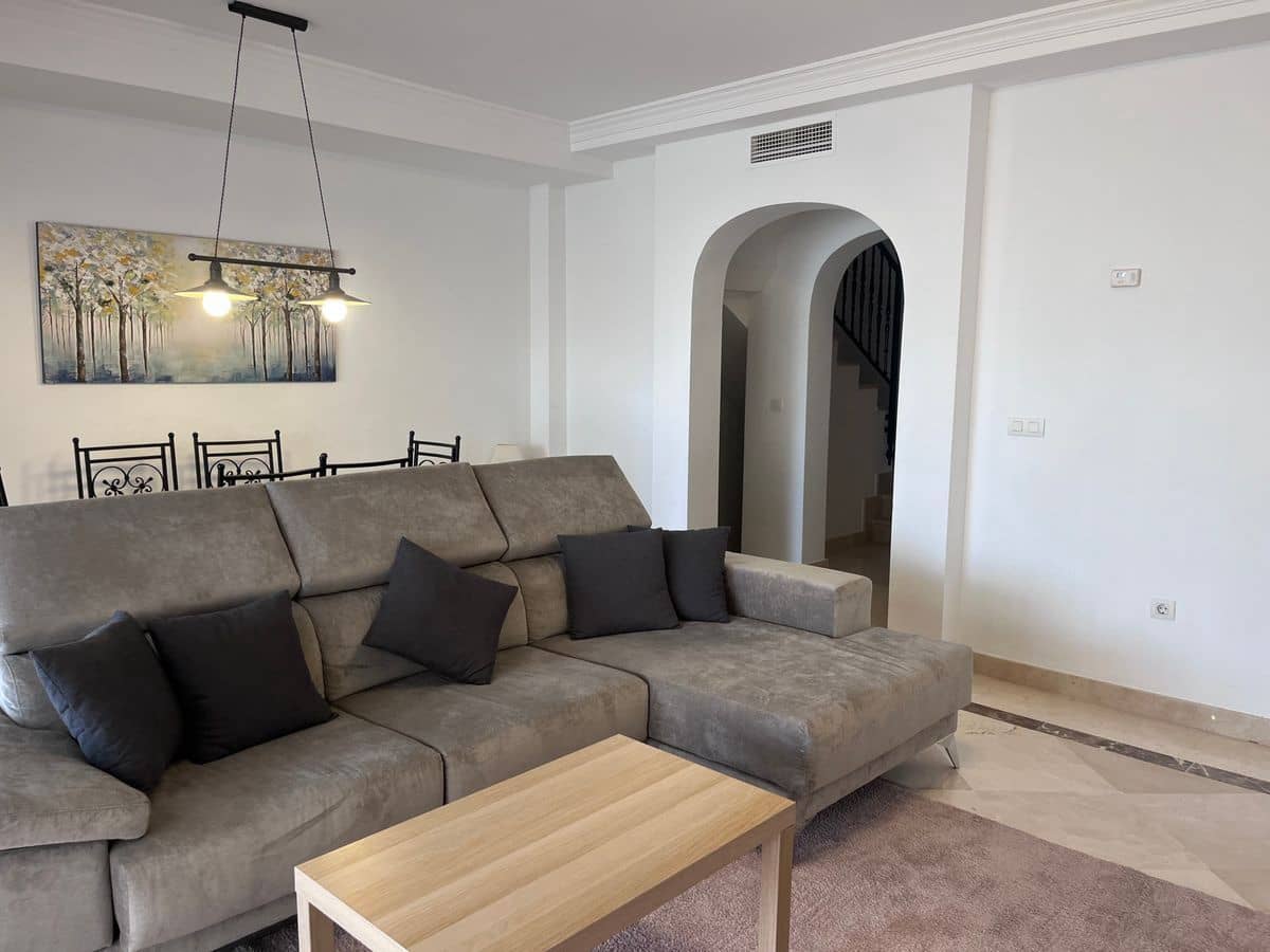 3 Zimmer Villa zu verkaufen in Estepona - 465.000 € (Ref: 10135596)
