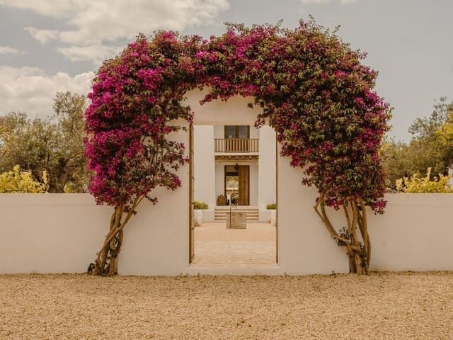 8 soveværelse Villa til salg i Santa Gertrudis de Fruitera, Santa Eulalia / Santa Eularia med swimmingpool garage - € 13.500.000 (Ref: 10135597)