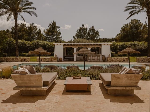 8 soveværelse Villa til salg i Santa Gertrudis de Fruitera, Santa Eulalia / Santa Eularia med swimmingpool garage - € 13.500.000 (Ref: 10135597)