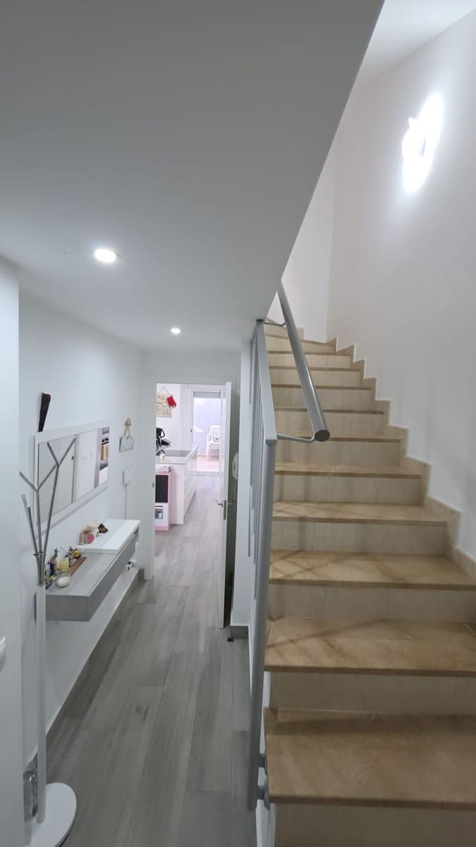 3 soveværelse Byhus til salg i Cartama med garage - € 349.900 (Ref: 10135598)