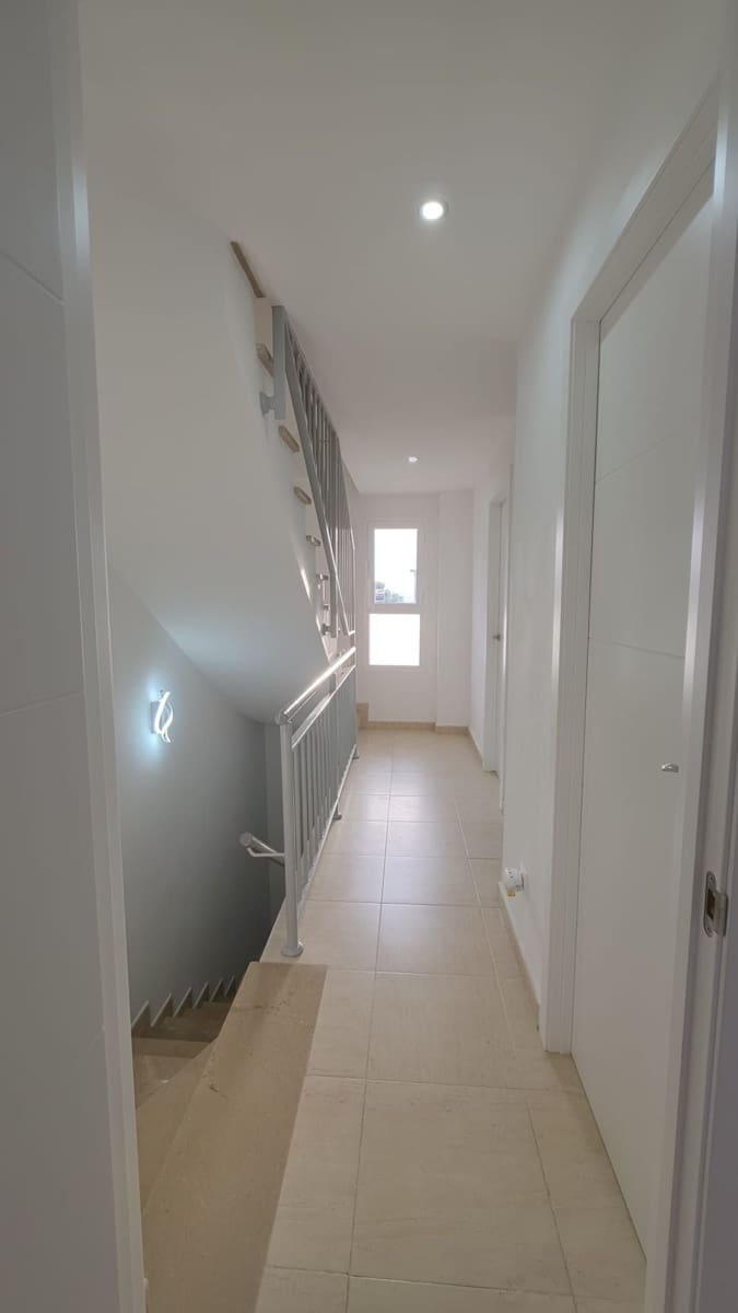 3 soveværelse Byhus til salg i Cartama med garage - € 349.900 (Ref: 10135598)