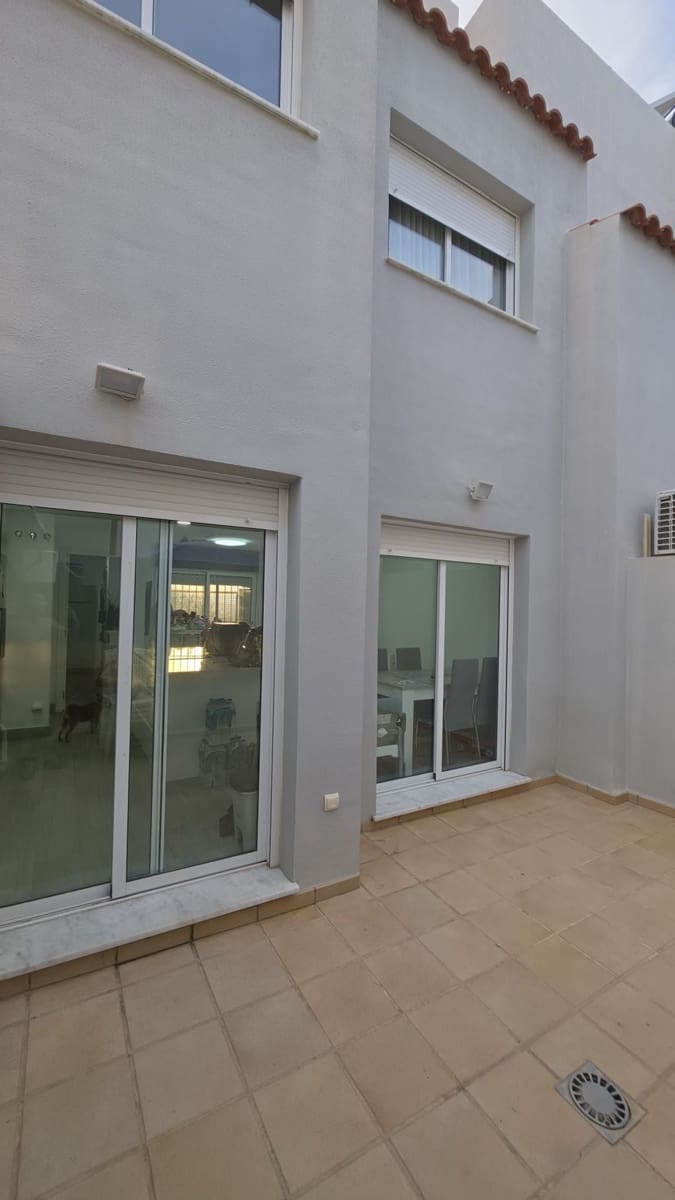 3 soveværelse Byhus til salg i Cartama med garage - € 349.900 (Ref: 10135598)