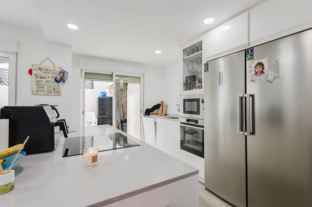 3 soveværelse Byhus til salg i Cártama med garage - € 349.900 (Ref: 10135598)