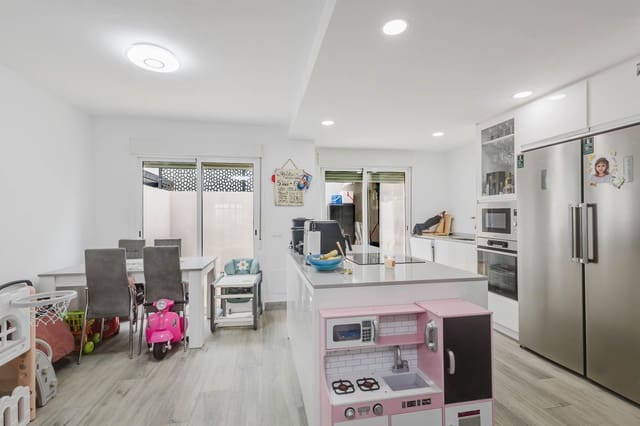 3 soveværelse Byhus til salg i Cártama med garage - € 349.900 (Ref: 10135598)