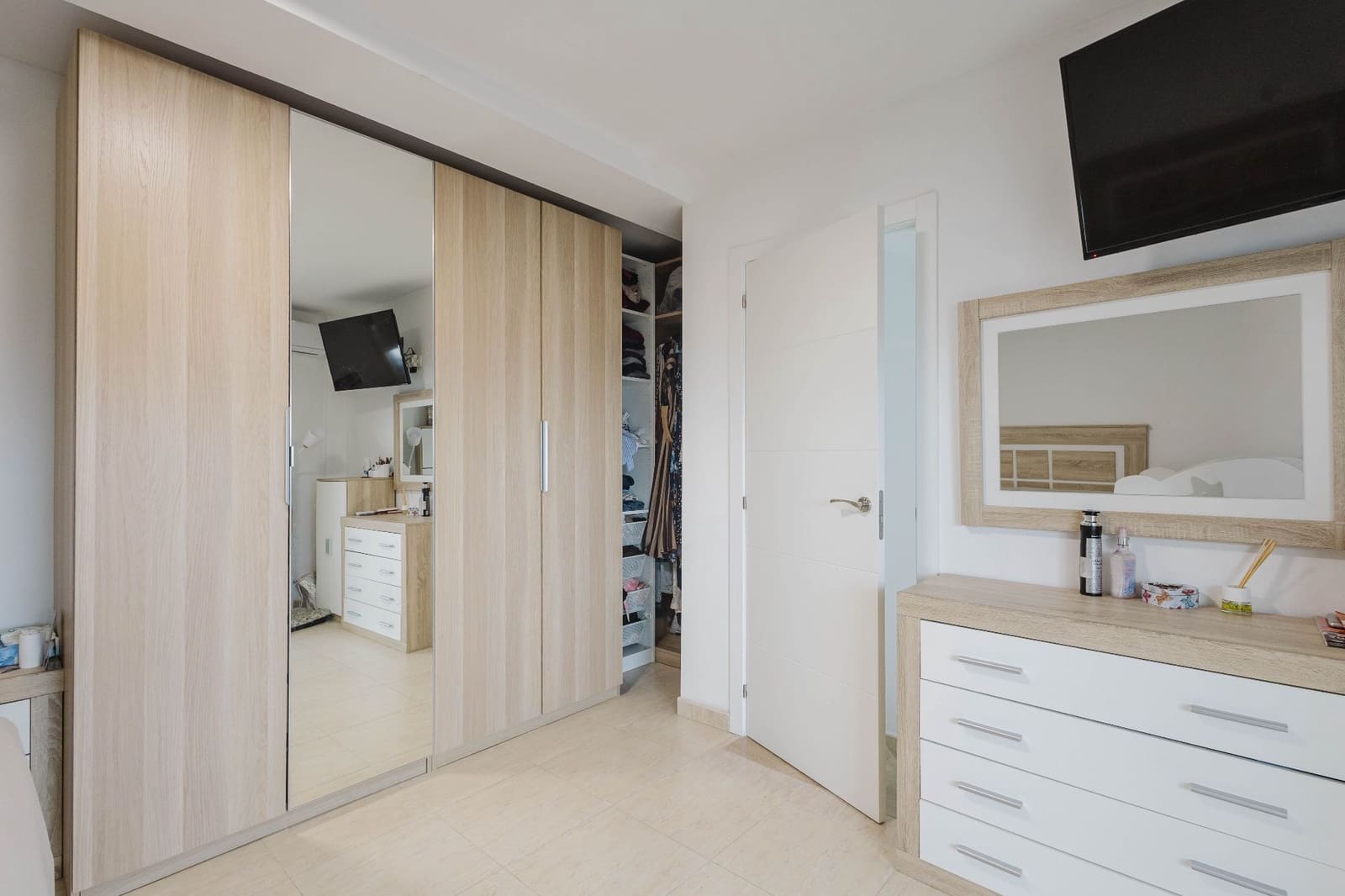 3 bedroom Townhouse for sale in Cartama with garage - € 349,900 (Ref: 10135598)