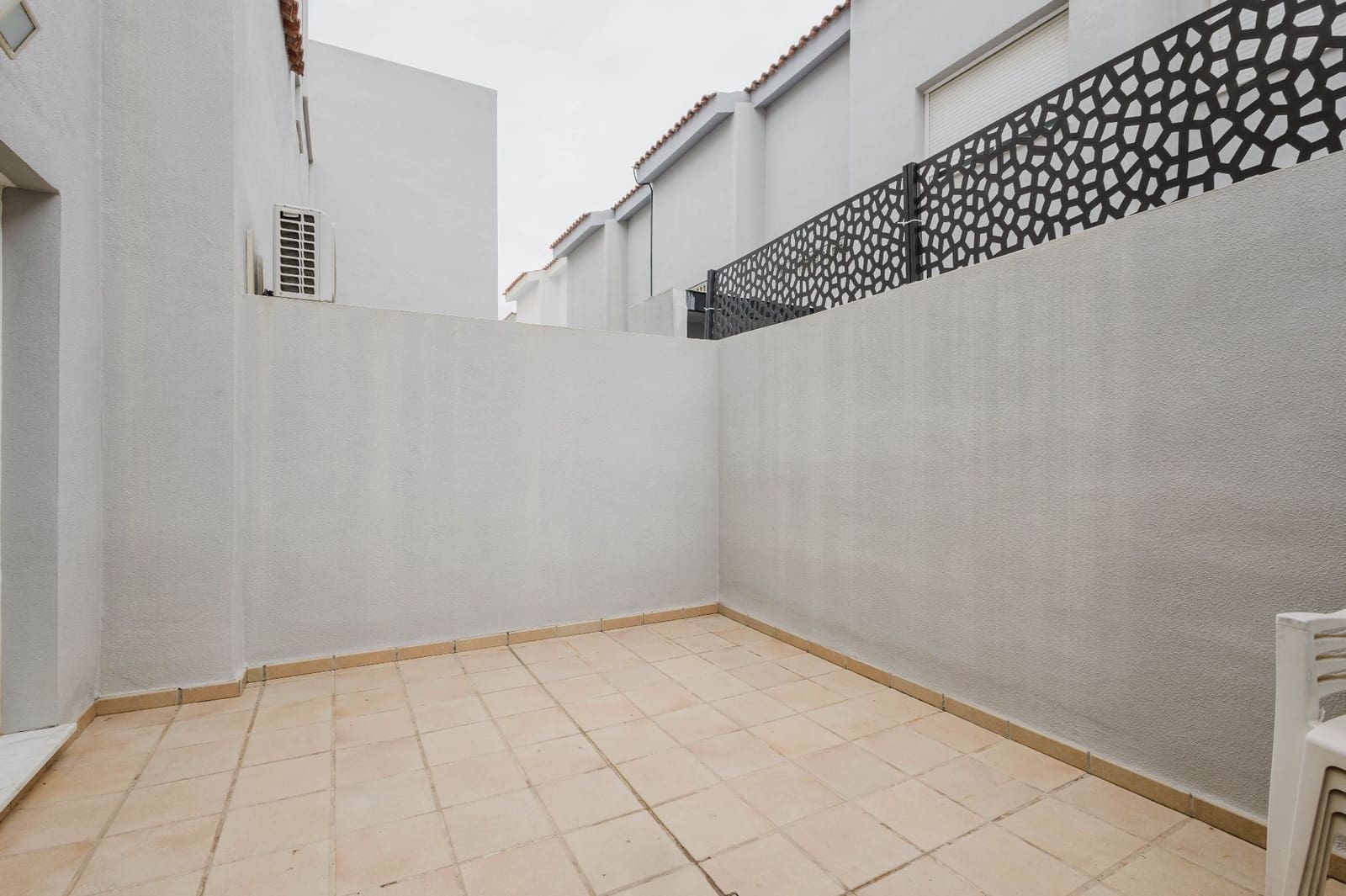 3 bedroom Townhouse for sale in Cartama with garage - € 349,900 (Ref: 10135598)