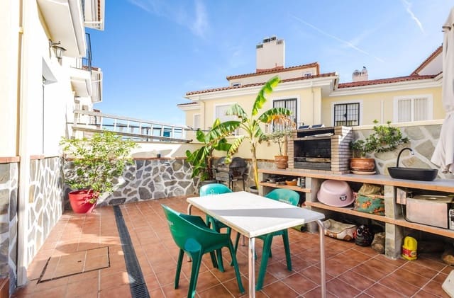 3 sovrum Villa till salu i Málaga stad med pool garage - 489 000 € (Ref: 10139101)