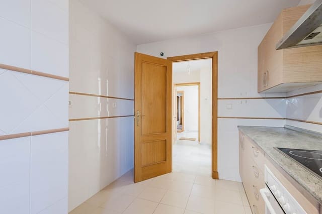 3 chambre Appartement à vendre à Vélez-Málaga avec piscine garage - 375 000 € (Ref: 10139102)