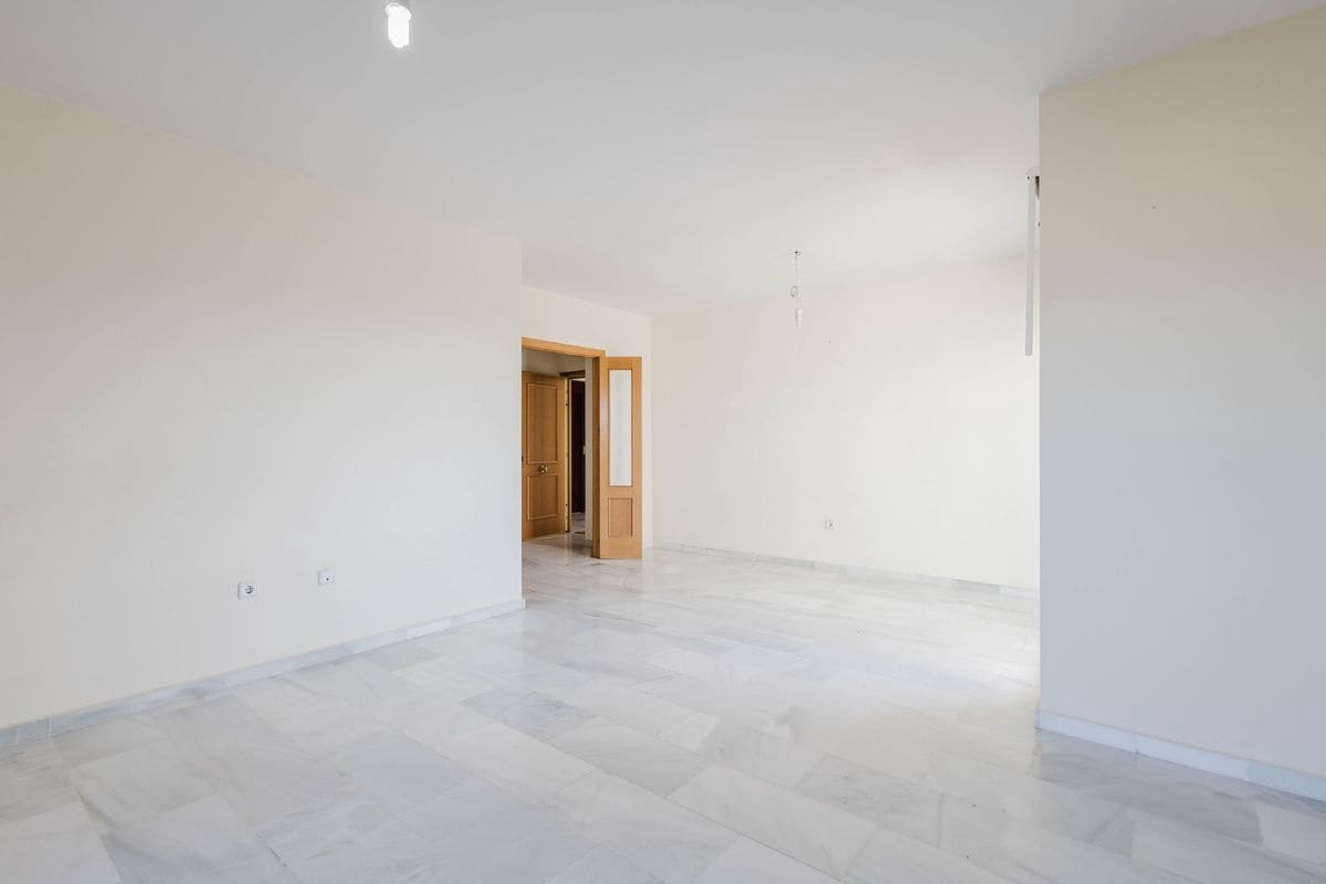3 chambre Appartement à vendre à Velez-Malaga avec piscine garage - 375 000 € (Ref: 10139102)