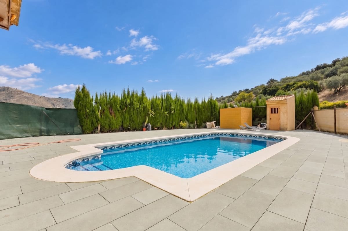 4 sovrum Finca/Hus på landet till salu i Casabermeja med pool garage - 639 000 € (Ref: 10145742)
