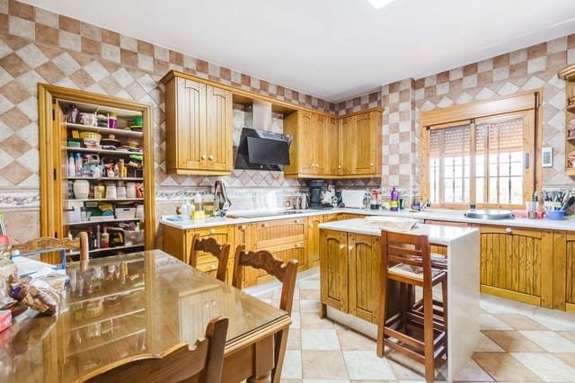 4 sovrum Finca/Hus på landet till salu i Casabermeja med pool garage - 639 000 € (Ref: 10145742)