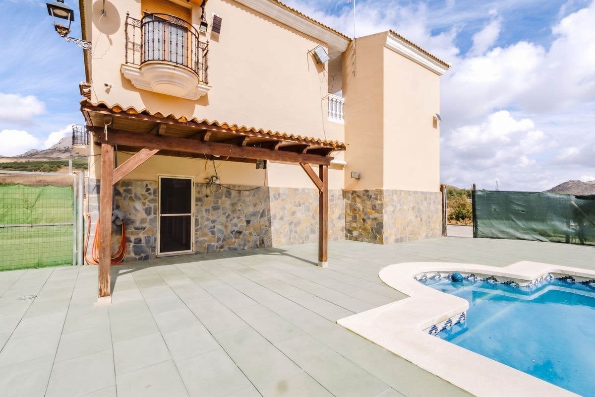 4 sovrum Finca/Hus på landet till salu i Casabermeja med pool garage - 639 000 € (Ref: 10145742)