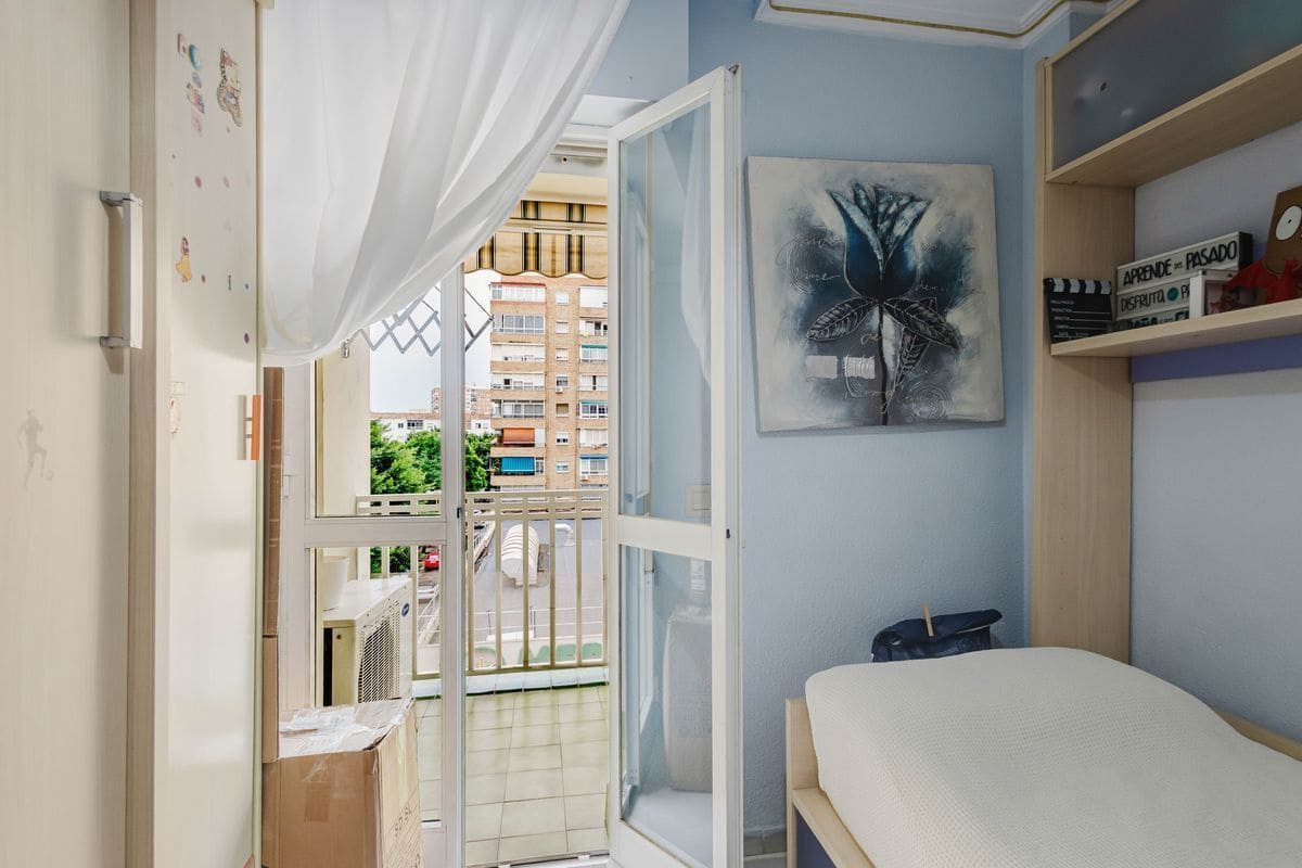 4 soverom Leilighet til salgs i Malaga by - € 350 000 (Ref: 10145743)