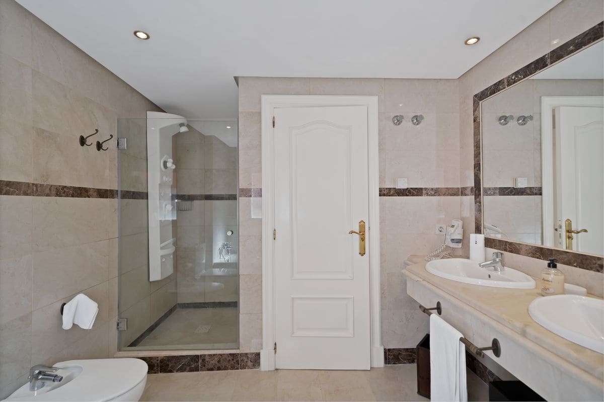 2 quarto Apartamento para venda em Marbella com piscina garagem - 825 000 € (Ref: 10145744)