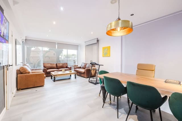5 sovrum Lägenhet till salu i New Golden Mile, Estepona med pool garage - 590 000 € (Ref: 10145745)