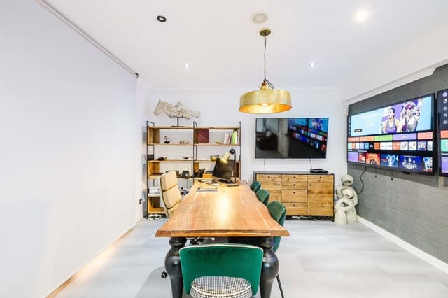 5 sovrum Lägenhet till salu i New Golden Mile, Estepona med pool garage - 590 000 € (Ref: 10145745)