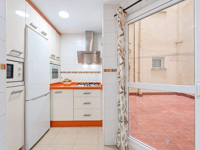 3 soverom Leilighet til salgs i Capuchinos, Málaga by med garasje - € 350 000 (Ref: 10148286)