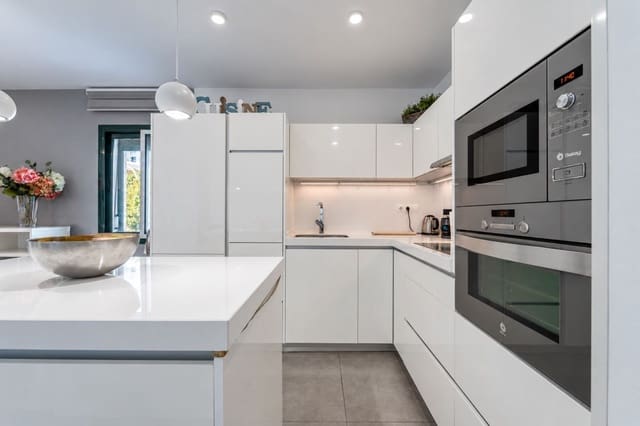 2 soveværelse Lejlighed til salg i Torremolinos - € 425.000 (Ref: 10148290)