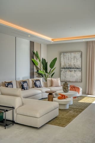 6 bedroom Villa for sale in Marbella with pool garage - € 5,900,000 (Ref: 10154577)