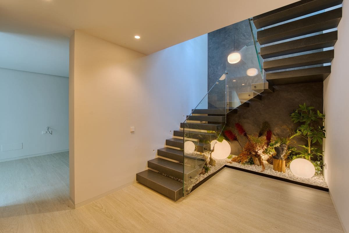 6 bedroom Villa for sale in Marbella with pool garage - € 5,900,000 (Ref: 10154577)
