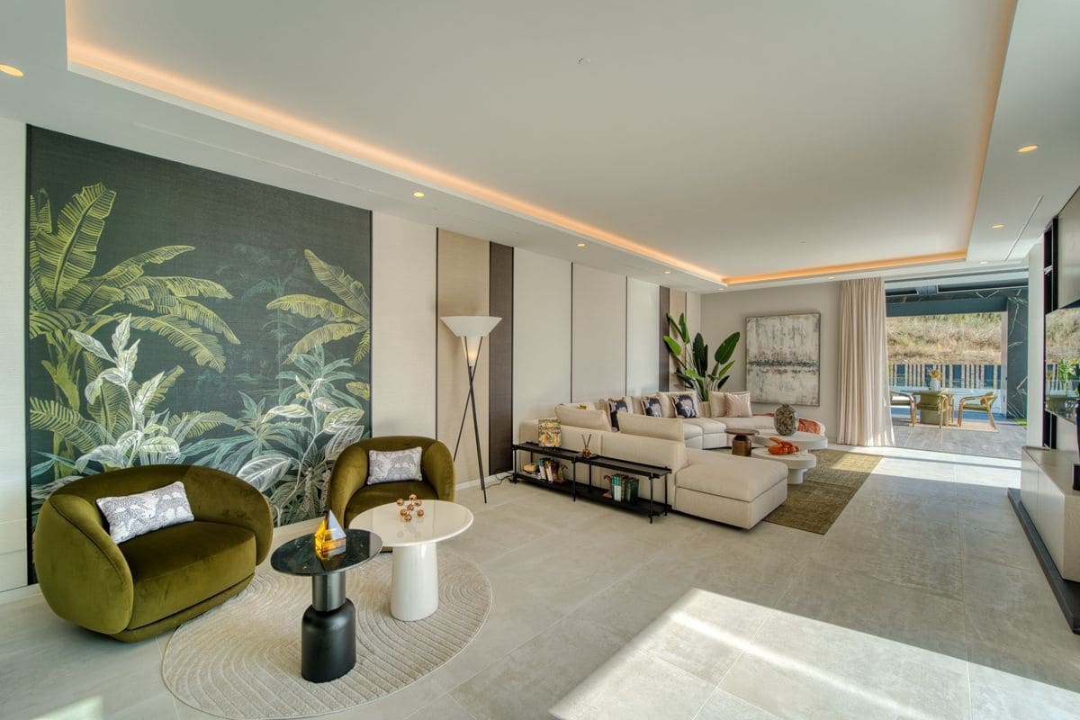 6 bedroom Villa for sale in Marbella with pool garage - € 5,900,000 (Ref: 10154577)