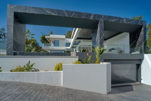 6 bedroom Villa for sale in Marbella with pool garage - € 5,900,000 (Ref: 10154577)