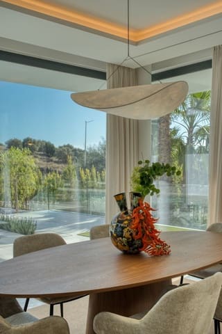 6 bedroom Villa for sale in Marbella with pool garage - € 5,900,000 (Ref: 10154577)