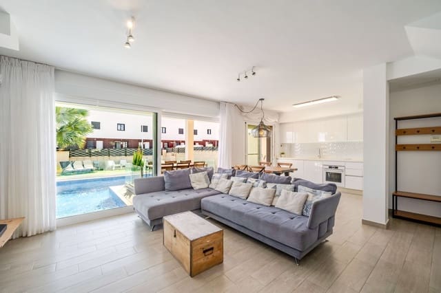 3 soverom Villa til salgs i Gran Alacant, Santa Pola med svømmebasseng garasje - € 495 000 (Ref: 10154580)