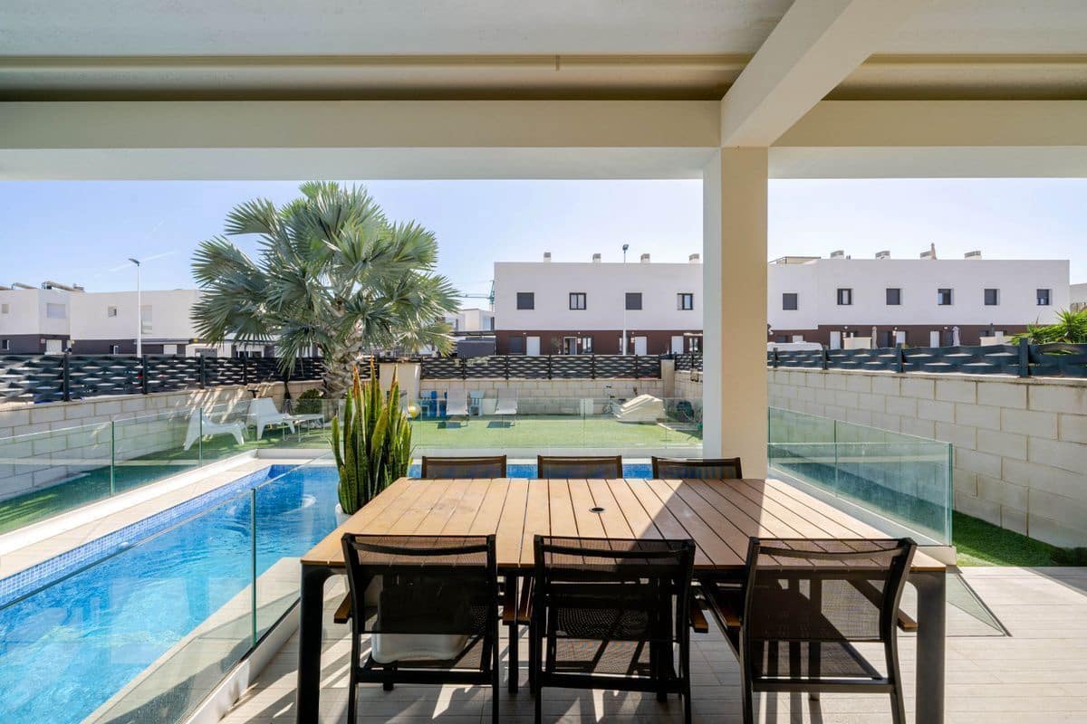 3 soverom Villa til salgs i Gran Alacant med svømmebasseng garasje - € 495 000 (Ref: 10154580)