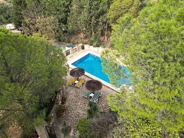 3 slaapkamer Finca/Landhuis te koop in Antequera met zwembad garage - € 590.000 (Ref: 10154581)