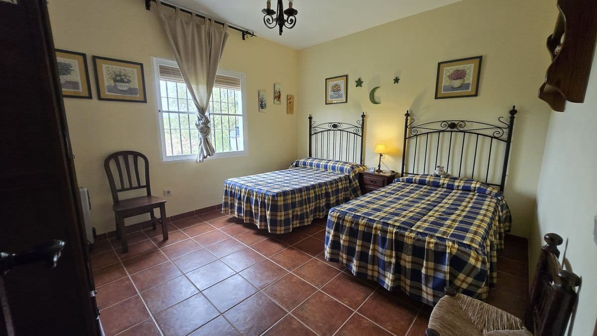 3 chambre Finca/Maison de Campagne à vendre à Antequera avec piscine garage - 590 000 € (Ref: 10154581)