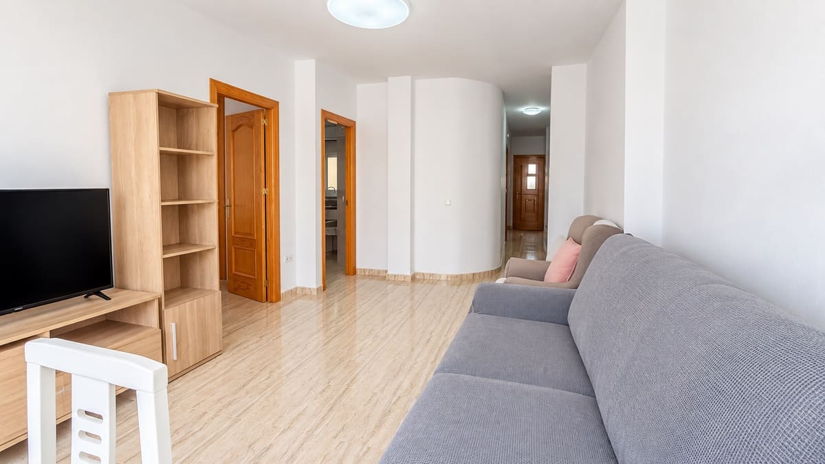 2 bedroom Flat for sale in Velez-Malaga - € 298,000 (Ref: 10160918)