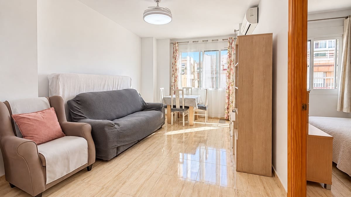 2 bedroom Flat for sale in Velez-Malaga - € 298,000 (Ref: 10160918)
