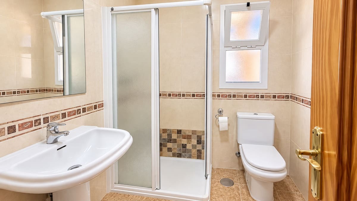 2 bedroom Flat for sale in Velez-Malaga - € 298,000 (Ref: 10160918)