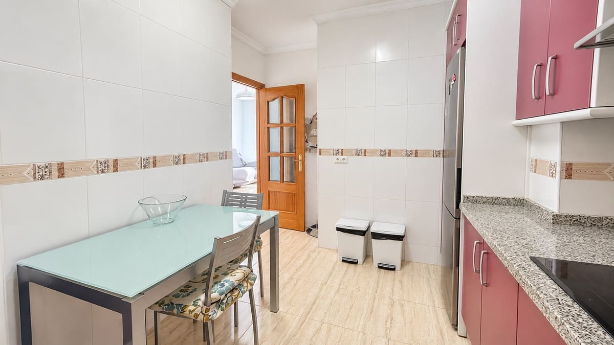2 bedroom Flat for sale in Velez-Malaga - € 298,000 (Ref: 10160918)