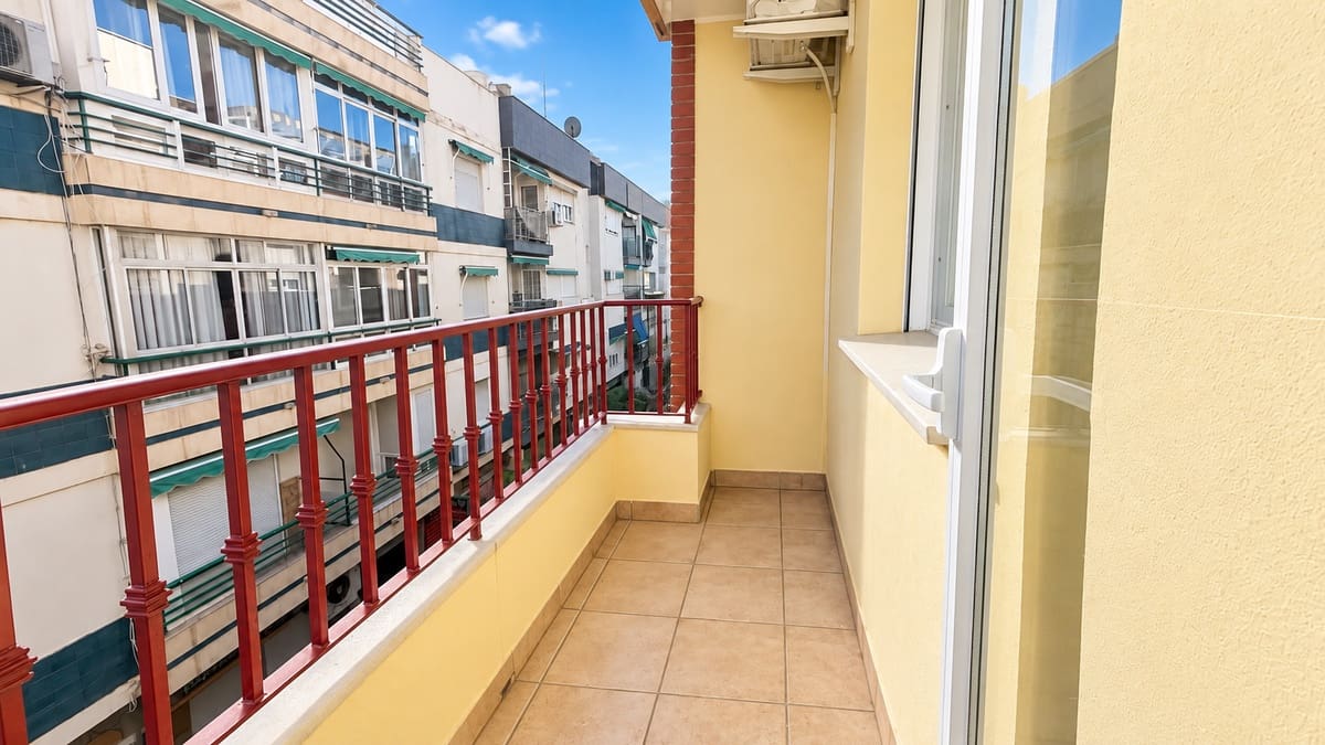 2 bedroom Flat for sale in Velez-Malaga - € 298,000 (Ref: 10160918)